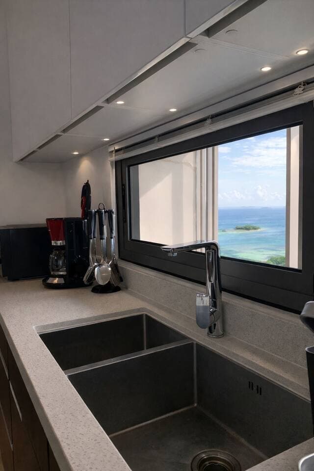 Luxury 2BR Penthouse w/ Sea View + Resort Access image 4