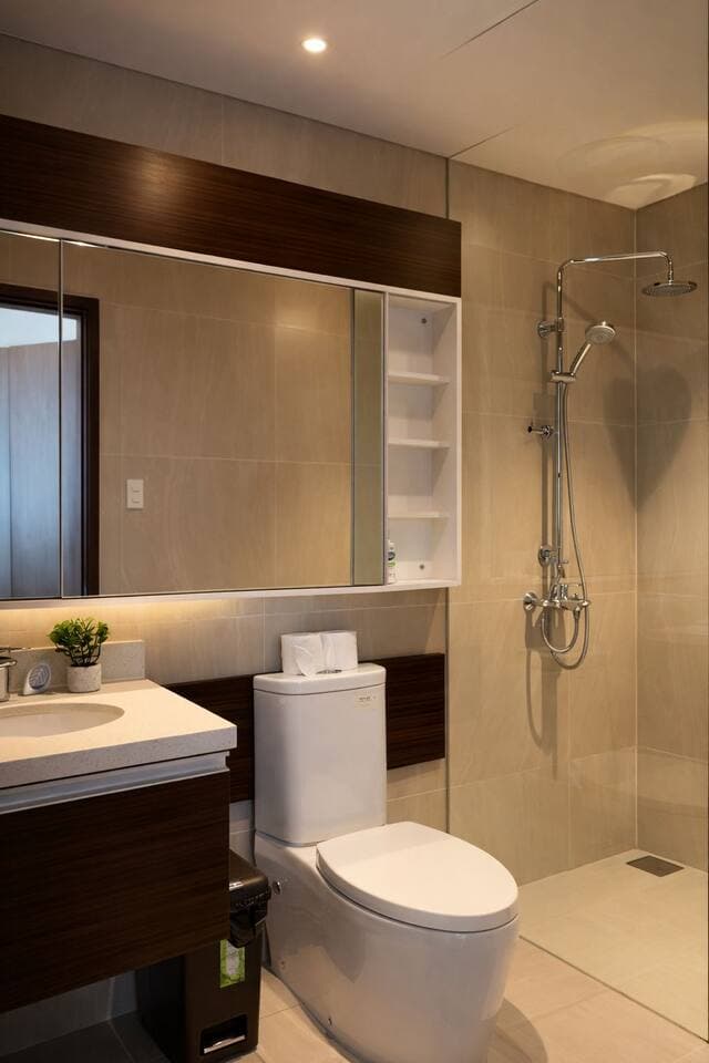 Luxury 2BR Penthouse w/ Sea View + Resort Access image 17